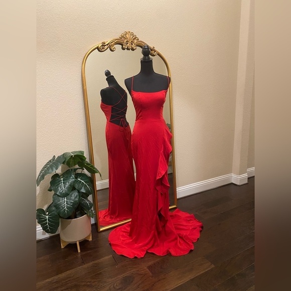 La Femme Jovanni 28294 Lace-up Open Back Ruffle High-Low Dress Size 6 - Picture 4 of 16